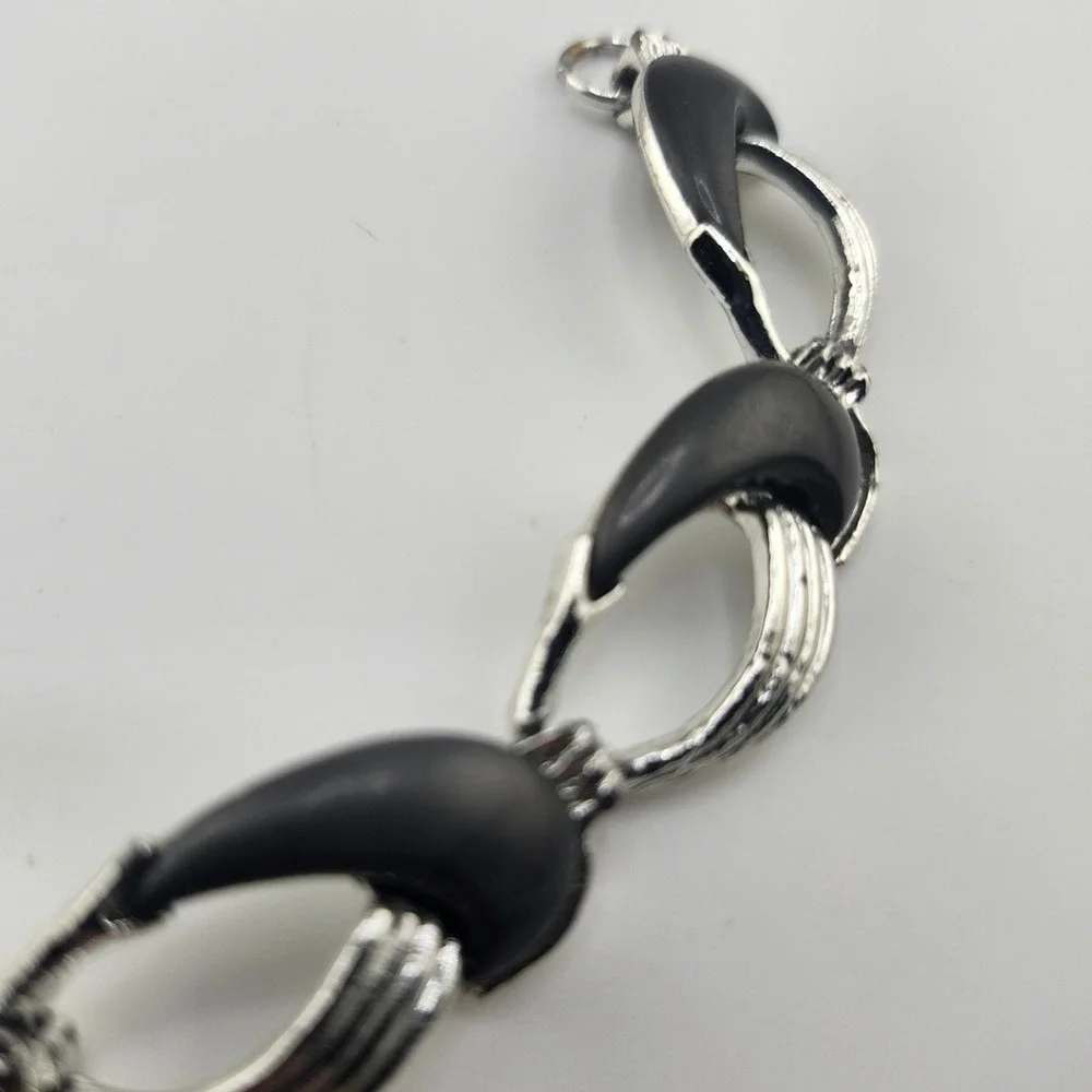 Vintage Silver Tone Black Thermoset‎ Link Bracelet Costume Jewelry